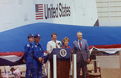 Reagan at STS-4 landing