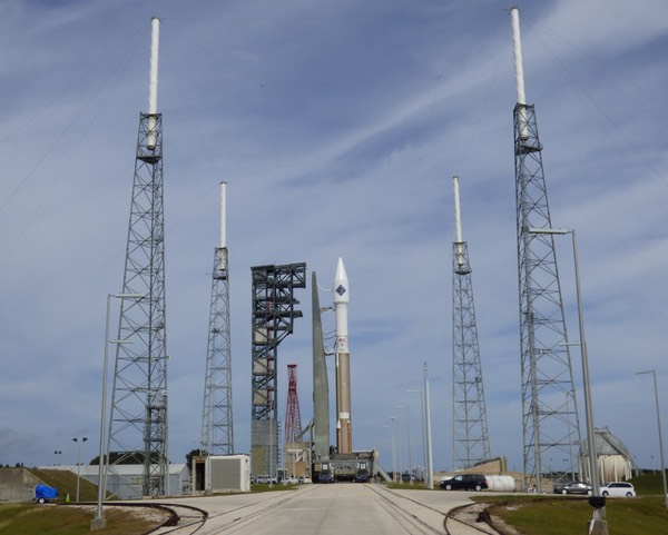 Atlas 5 on the pad