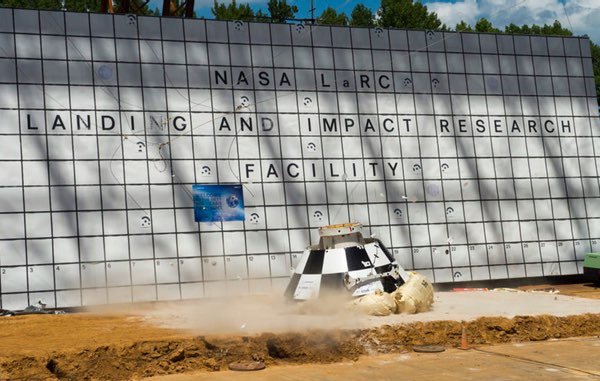 CST-100 drop test