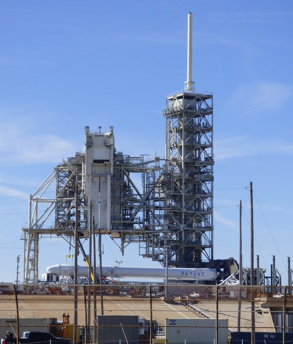 Falcon 9 horizontal LC-39A