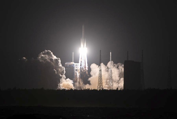 Long March 5 launch