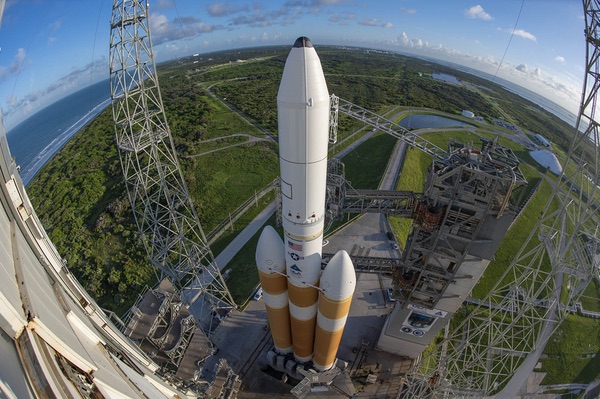 Delta IV Heavy