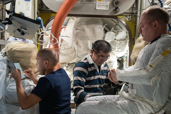 ISS spacewalk preps